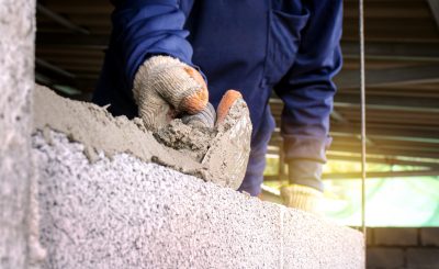 بررسی تغییرات شدت ترک خوردگی ناشی از جمع شدگی خمیری در روسازی های بتنی متاثر از افزودن پودر دوده ی سیلیس در مقادیر متفاوت